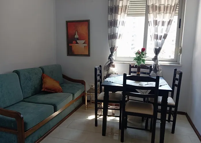 Center Апартаменты Тирана